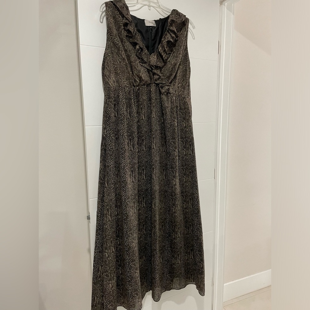 Elegant Black and Brown Maxi Dress